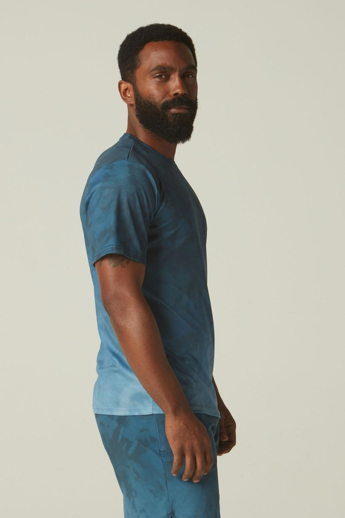 Levi Tee Subtle Ties Blue Vanish
